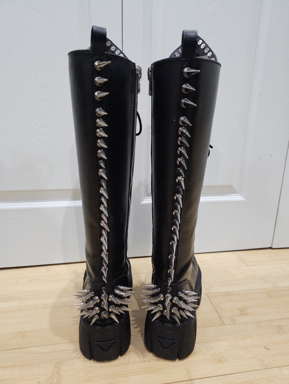 Rare Dolls Kill Widow Punk Goth The Problem Child Black Silver Spiked Knee Boots - Picture 8 of 15